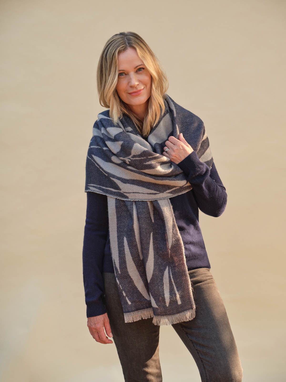 Midweight Abstract Scarf - Grey Mix