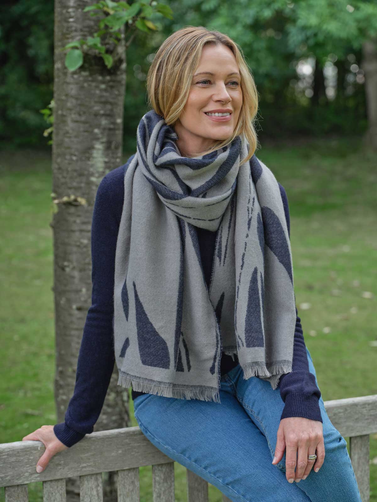 Midweight Abstract Scarf - Grey Mix