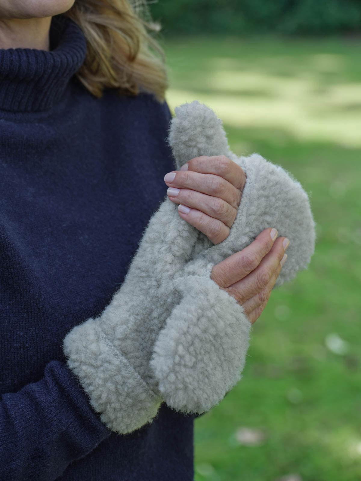 Shearling Hooded Mitten - Light Grey