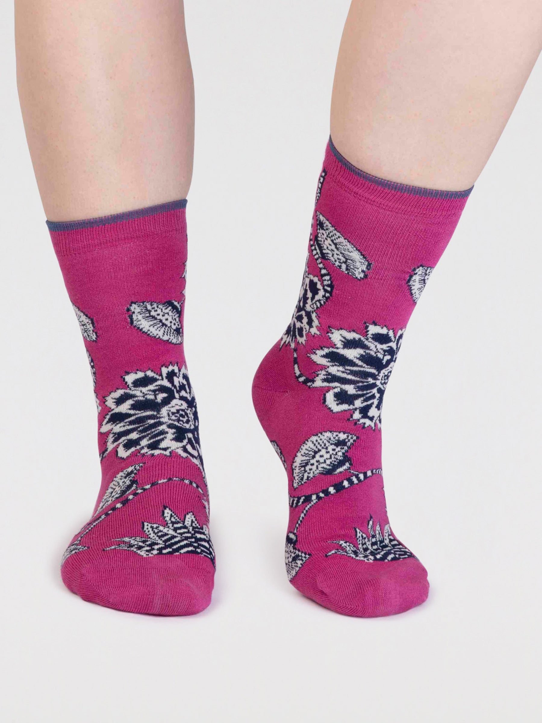 Freja Organic Cotton Abstract Flower Socks - Raspberry Pink